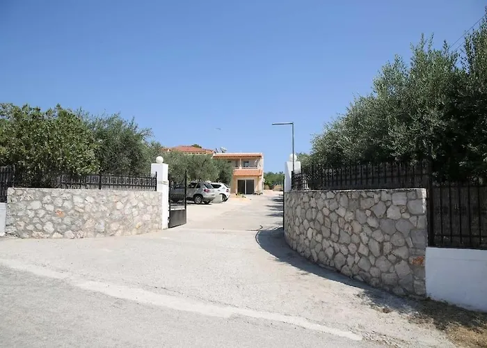 Hercules And Achilles Studio 3 Apartment